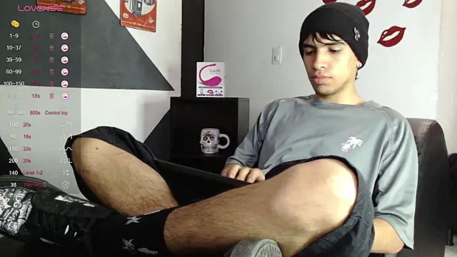 Snapshot of zack_thunder chatting on March 2, 2025, 12:03 pm zack thunder online show from March 2, 2025, 12:03 pm