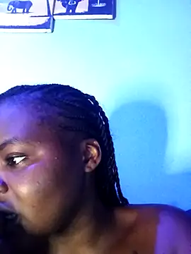 Snapshot of freaky_belle chatting on September 11, 2025, 2:33 am freaky belle online show from September 11, 2025, 2:33 am