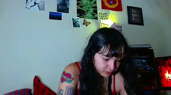 sweetiee mary online show from February 14, 2025, 4:41 pm