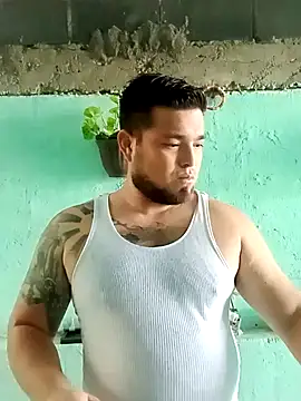 Snapshot of DirtyRcride chatting on October 2, 2025, 9:51 pm DirtyRcride online show from October 2, 2025, 9:51 pm