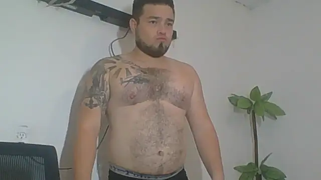 Snapshot of DirtyRcride chatting on October 3, 2025, 7:26 pm DirtyRcride online show from October 3, 2025, 7:26 pm