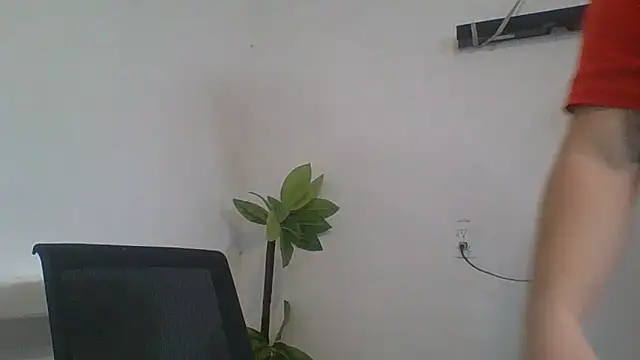 Snapshot of DirtyRcride chatting on October 5, 2025, 9:05 pm DirtyRcride online show from October 5, 2025, 9:05 pm