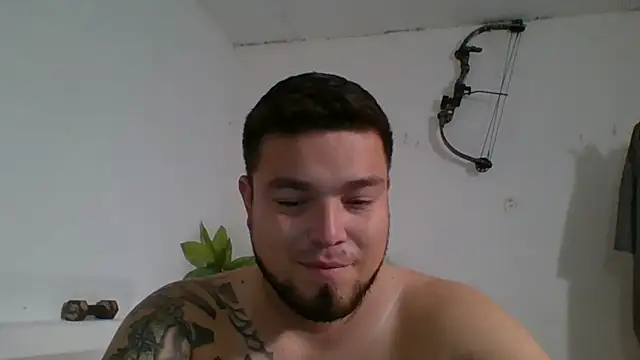 Snapshot of DirtyRcride chatting on October 28, 2025, 8:30 pm DirtyRcride online show from October 28, 2025, 8:30 pm