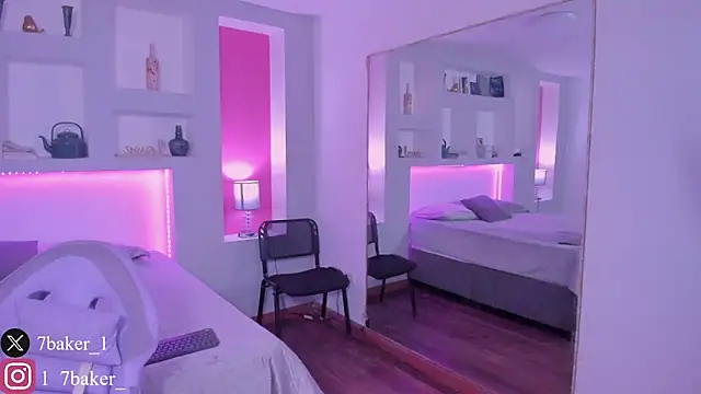 ViolettaBaker  online show from February 7, 2025, 7:49 pm
