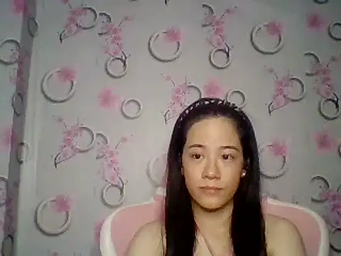 Snapshot of Nana-68 chatting on September 27, 2025, 1:50 pm Nana-68 online show from September 27, 2025, 1:50 pm