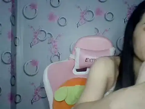 Snapshot of Nana-68 chatting on September 28, 2025, 2:02 pm Nana-68 online show from September 28, 2025, 2:02 pm