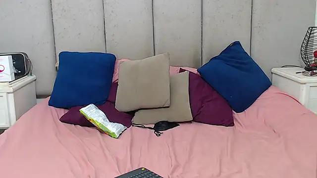 Snapshot of AmbarJacksonn_ chatting on March 4, 2025, 4:27 am AmbarJacksonn online show from March 4, 2025, 4:27 am
