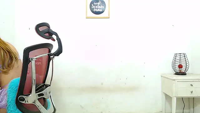 Snapshot of AmbarJacksonn_ chatting on September 10, 2025, 2:49 pm AmbarJacksonn online show from September 10, 2025, 2:49 pm
