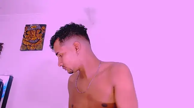 Snapshot of bigballsfullfu chatting on February 28, 2025, 1:58 am bigballsfullfu online show from February 28, 2025, 1:58 am