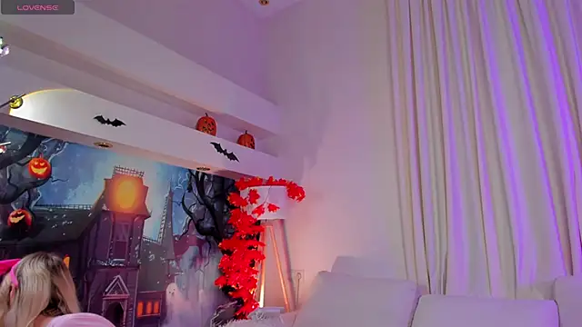 Snapshot of Lettie_brooks chatting on October 29, 2025, 7:18 am Lettie brooks online show from October 29, 2025, 7:18 am