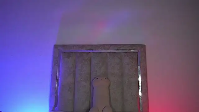 little-Emma online show from July 9, 2026, 12:33 am