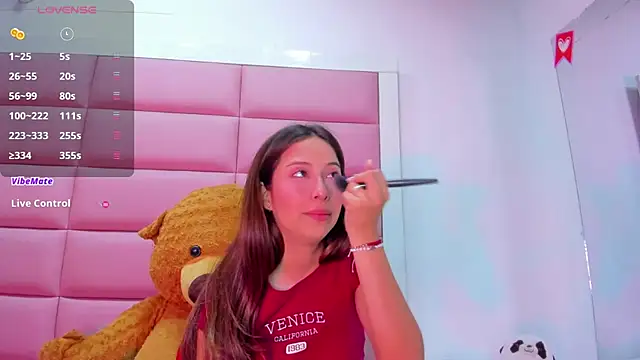 Snapshot of little-Emma chatting on February 22, 2025, 3:12 am little-Emma online show from February 22, 2025, 3:12 am