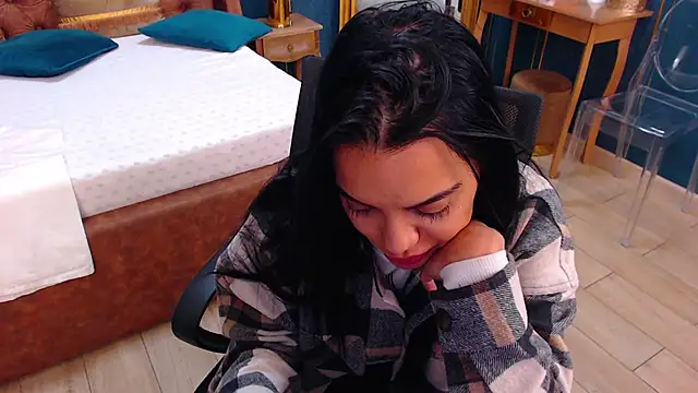 SerenaXMendez online show from February 22, 2025, 7:01 am