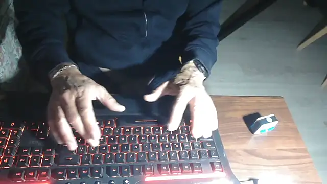 Adri gard online show from May 8, 2026, 8:34 pm