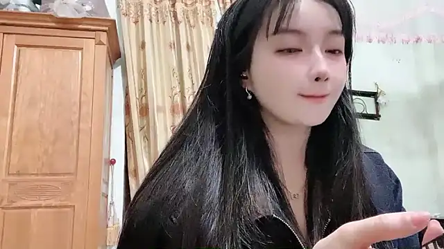 Snapshot of Nery_Asian chatting on February 16, 2026, 1:59 am Nery Asian online show from February 16, 2026, 1:59 am