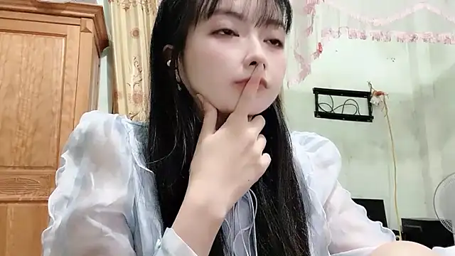 Snapshot of Nery_Asian chatting on February 17, 2026, 7:49 am Nery Asian online show from February 17, 2026, 7:49 am