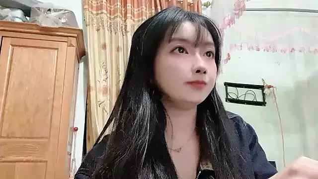 Snapshot of Nery_Asian chatting on February 18, 2026, 6:44 am Nery Asian online show from February 18, 2026, 6:44 am