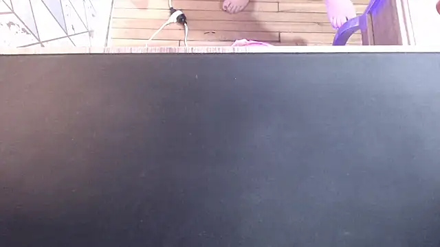 Lilyevansx online show from April 28, 2026, 4:33 pm