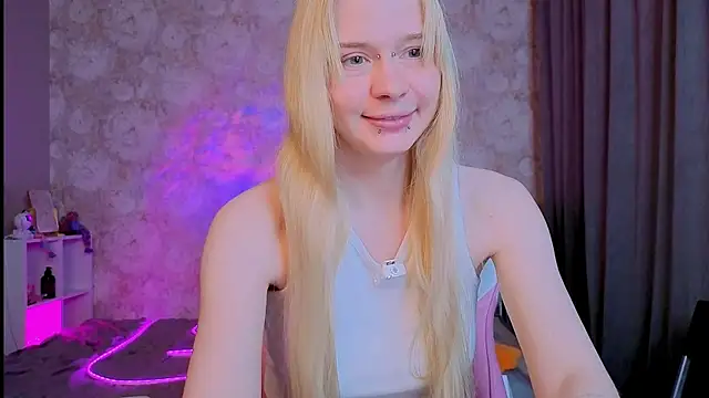 Milia Parker online show from June 27, 2026, 3:23 am
