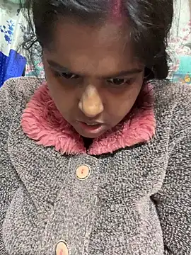 Beauty-queen online show from December 17, 2025, 10:53 am