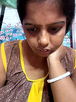 Snapshot of Beauty-queen chatting on October 28, 2025, 10:36 am Beauty-queen online show from October 28, 2025, 10:36 am