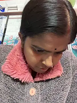 Snapshot of Beauty-queen chatting on February 14, 2025, 10:59 am Beauty-queen online show from February 14, 2025, 10:59 am
