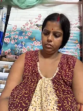 Snapshot of Beauty-queen chatting on October 19, 2025, 10:29 am Beauty-queen online show from October 19, 2025, 10:29 am