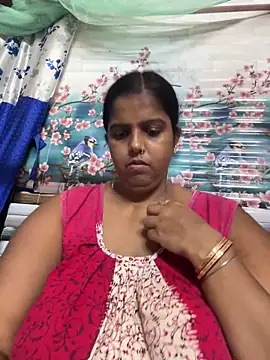 Snapshot of Beauty-queen chatting on September 21, 2025, 11:37 am Beauty-queen online show from September 21, 2025, 11:37 am