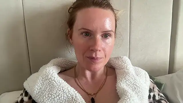 Snapshot of redheadrosie69 chatting on September 23, 2025, 8:54 am redheadrosie69 online show from September 23, 2025, 8:54 am