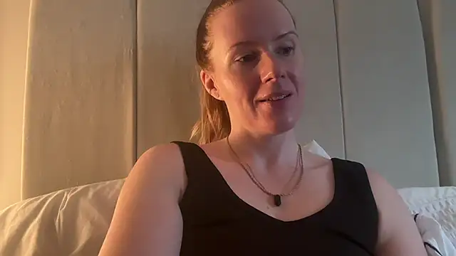 Snapshot of redheadrosie69 chatting on October 3, 2025, 7:10 am redheadrosie69 online show from October 3, 2025, 7:10 am