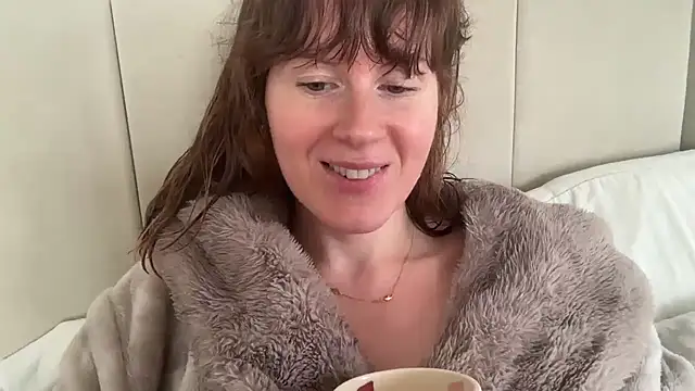 redheadrosie69 online show from March 11, 2026, 9:58 am