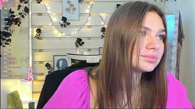 Snapshot of Josephine_Kiss chatting on October 28, 2025, 7:18 am Josephine Kiss online show from October 28, 2025, 7:18 am