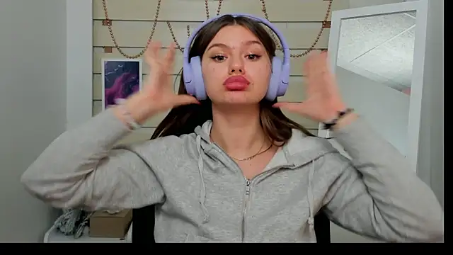 Josephine Kiss online show from January 19, 2025, 2:17 pm