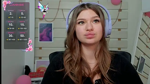 Josephine Kiss online show from March 5, 2025, 4:57 pm