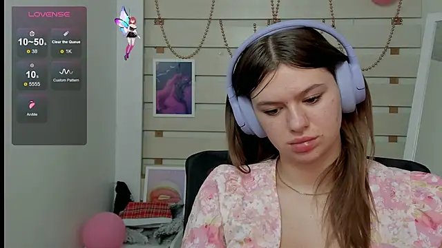 Josephine Kiss online show from March 8, 2025, 7:49 am