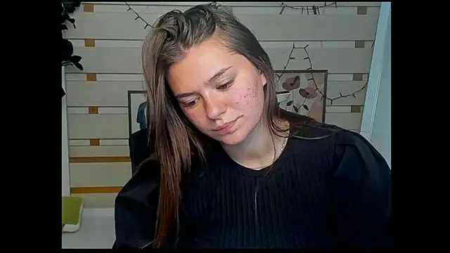 Snapshot of Josephine_Kiss chatting on June 18, 2026, 1:27 pm Josephine Kiss online show from June 18, 2026, 1:27 pm