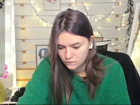 Snapshot of Josephine_Kiss chatting on December 21, 2025, 12:51 pm Josephine Kiss online show from December 21, 2025, 12:51 pm