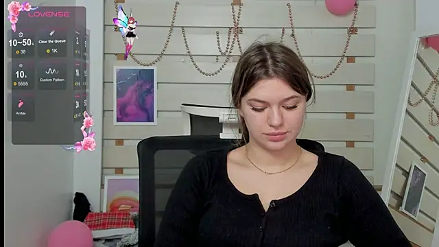 Josephine Kiss online show from March 5, 2025, 1:50 pm