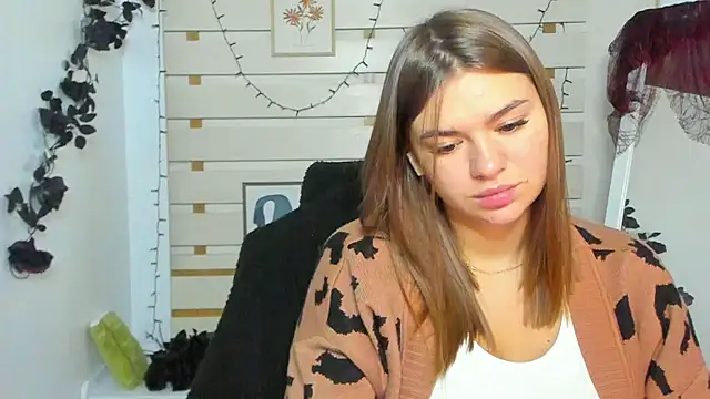 Snapshot of Josephine_Kiss chatting on November 10, 2025, 1:38 pm Josephine Kiss online show from November 10, 2025, 1:38 pm