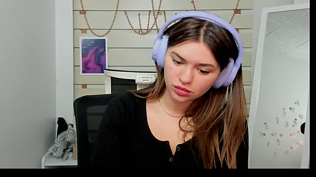 Josephine Kiss online show from January 23, 2025, 10:01 am