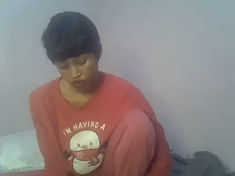 Snapshot of Sweet_Vinkah chatting on October 6, 2025, 8:42 pm Sweet Vinkah online show from October 6, 2025, 8:42 pm