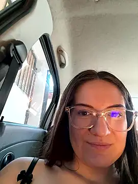 Snapshot of livgomez chatting on January 16, 2026, 1:15 pm livgomez online show from January 16, 2026, 1:15 pm