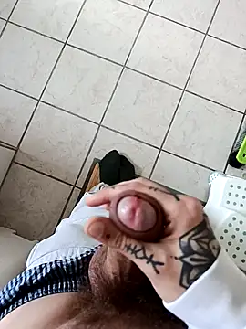 YoungDick25 online show from April 14, 2026, 3:39 pm