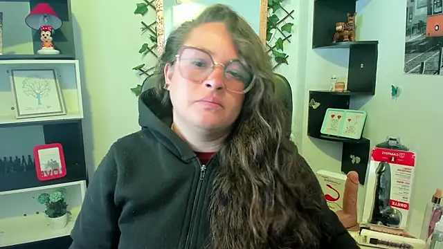 SaraThomso online show from October 4, 2025, 3:41 am