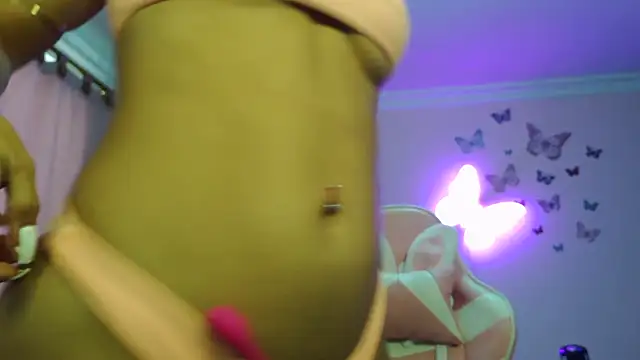 caroline jonson online show from March 24, 2026, 3:12 pm