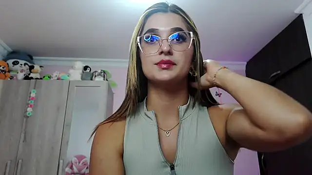 caroline jonson online show from January 23, 2025, 9:50 pm