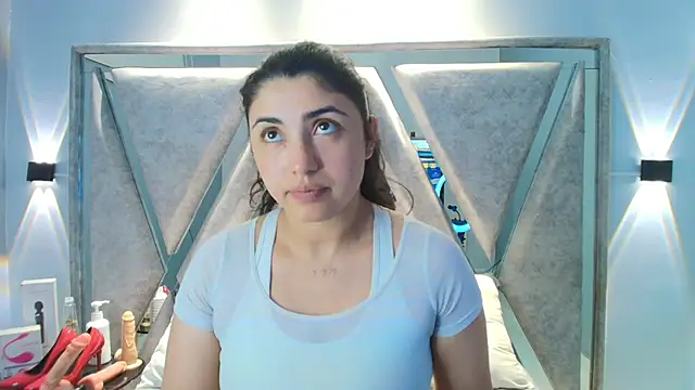 Snapshot of Danna_777_ chatting on October 6, 2025, 9:04 pm Danna 777 online show from October 6, 2025, 9:04 pm