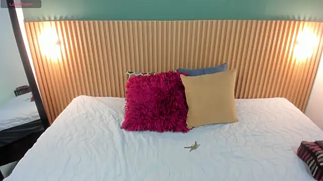 Snapshot of _anavictoria_ chatting on October 7, 2025, 12:28 pm  anavictoria  online show from October 7, 2025, 12:28 pm