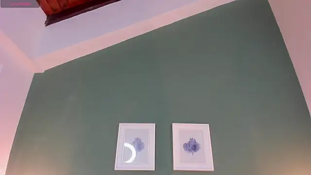  anavictoria  online show from January 7, 2026, 6:13 pm