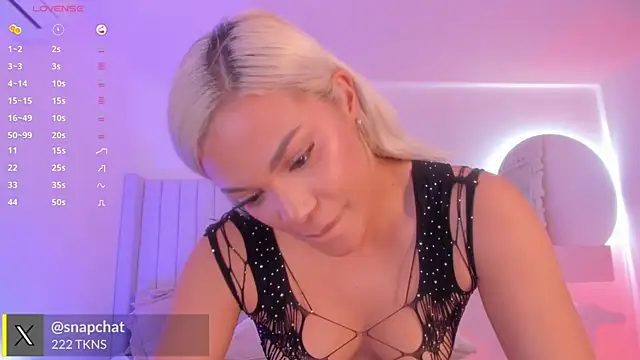 Snapshot of Shelynna_azzul chatting on September 24, 2025, 8:48 pm Shelynna azzul online show from September 24, 2025, 8:48 pm